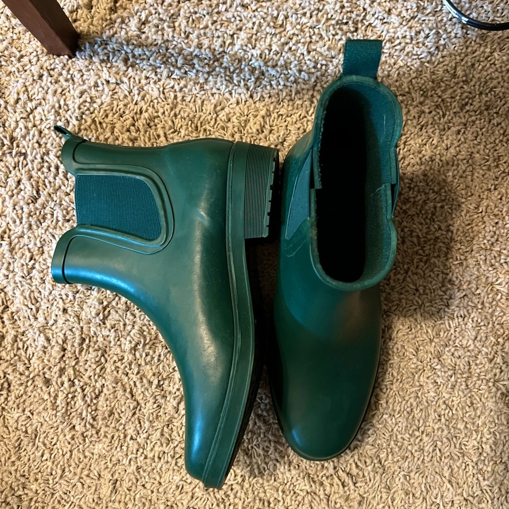 J.Crew green rain boots that have never been worn!!